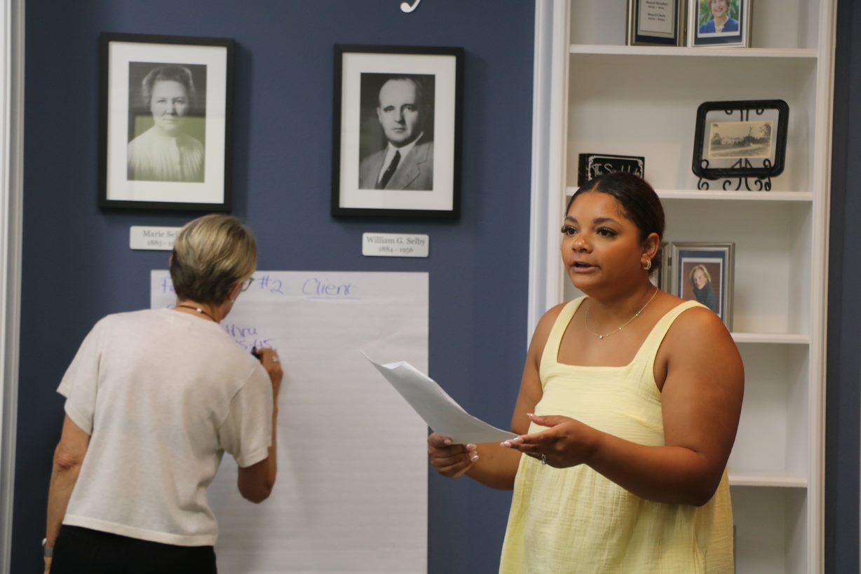 jaidenj Jaiden presenting with Patricia Courtois using flip chart